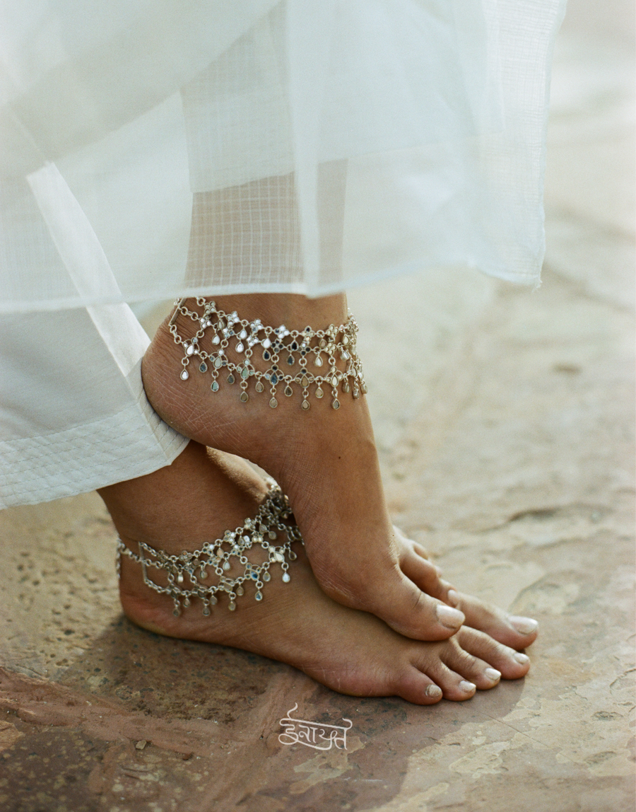 Nilofar anklet